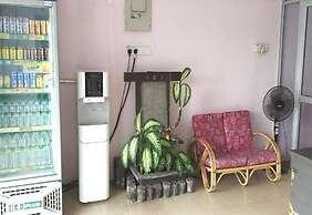 OYO 90937 Tanjak Hotel