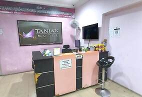 OYO 90937 Tanjak Hotel