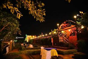 Hollywood Palace Resort