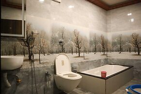 Hollywood Palace Resort