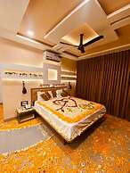 Hollywood Palace Resort