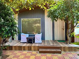 Hollywood Palace Resort