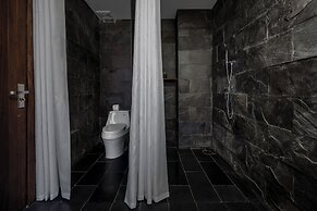 Thè HEM Hotel and Apartment