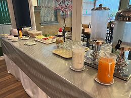 Panwa Beach Side Beachfront