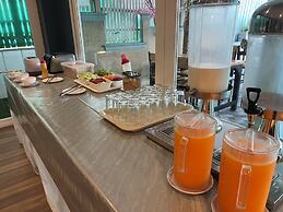 Panwa Beach Side Beachfront