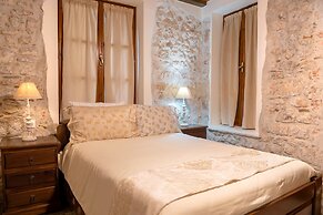 Lykovrisi guest house