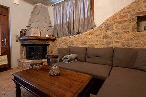 Lykovrisi guest house