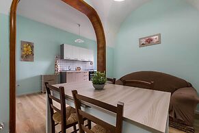 3729 Pio Apartment by Barbarhouse