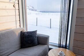 Ekker Island Arctic Lodge