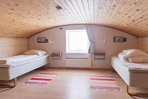 Ekker Island Arctic Lodge