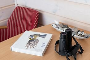 Ekker Island Arctic Lodge