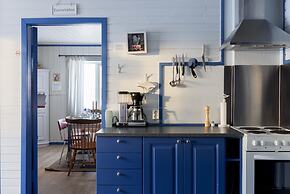 Ekker Island Arctic Lodge