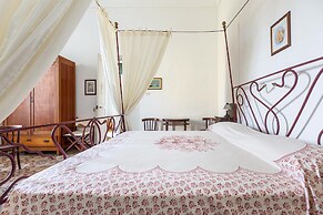 3728 Villa Donna Linda by Barbarhouse