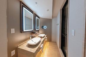 Hotel Springs Makuhari Premier