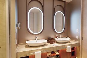 Hotel Springs Makuhari Premier