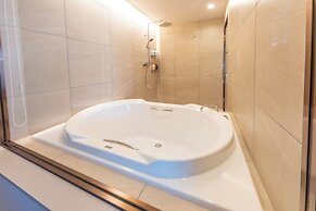 Hotel Springs Makuhari Premier