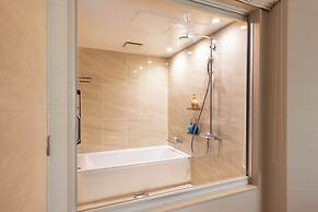 Hotel Springs Makuhari Premier