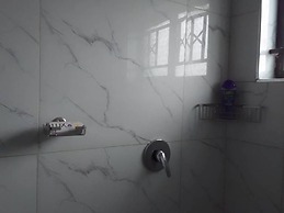 Luxury 2 Bed Self Catering Apartment in Masvingo