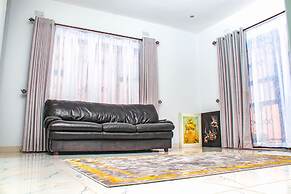 Luxury 2 Bed Self Catering Apartment in Masvingo