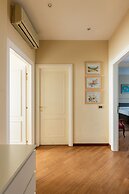 Family Elegant Apartment by Wonderful Italy