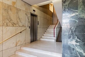 Family Elegant Apartment by Wonderful Italy