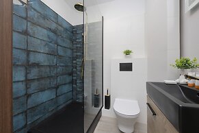 Żoliborz Modern 8th Floor by Renters