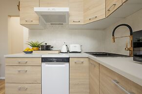 Żoliborz Modern 8th Floor by Renters