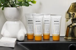 Żoliborz Modern 8th Floor by Renters