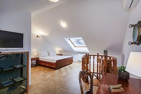 Seaview Apartment With Garden in Recco by Wonderful Italy