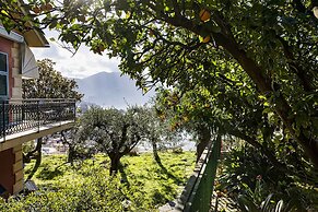 Seaview Apartment With Garden in Recco by Wonderful Italy