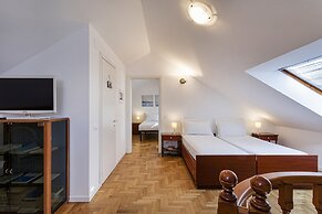 Seaview Apartment With Garden in Recco by Wonderful Italy