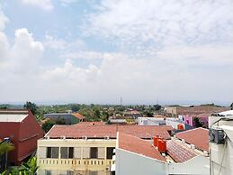 Yayah Guest House Syariah by Cocotel