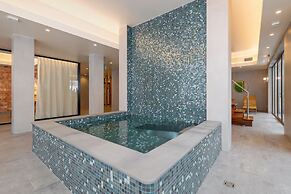 SPA & Parking Apartment by Renters