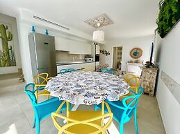 Golden Hour Retreat Lagoon View Villa With Pool