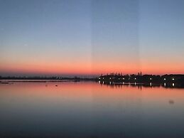 Golden Hour Retreat Lagoon View Villa With Pool