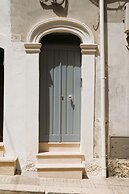 Palazzo Lorizzo - Arcuève