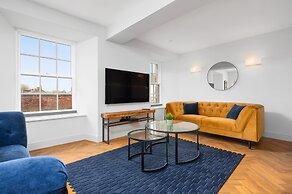 314 Reid's Corner - by Stay Dunfermline