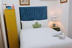 Surebillionaire Home Deluxe Queen Studio