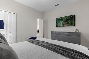 Champions Gate Oasis: Private Pool & Arcade Fun! 6 Bedroom Villa by Re