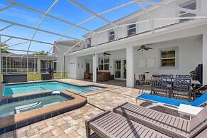 Champions Gate Oasis: Private Pool & Arcade Fun! 6 Bedroom Villa by Re