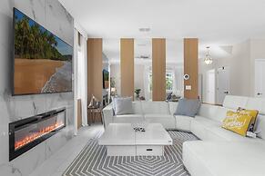 Champions Gate Oasis: Private Pool & Arcade Fun! 6 Bedroom Villa by Re