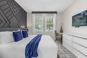 Champions Gate Oasis: Private Pool & Arcade Fun! 6 Bedroom Villa by Re