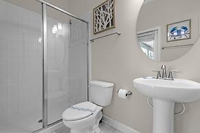 Champions Gate Oasis: Private Pool & Arcade Fun! 6 Bedroom Villa by Re