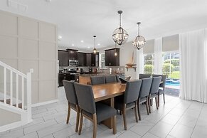 Champions Gate Oasis: Private Pool & Arcade Fun! 6 Bedroom Villa by Re