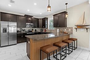 Champions Gate Oasis: Private Pool & Arcade Fun! 6 Bedroom Villa by Re