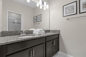 Champions Gate Oasis: Private Pool & Arcade Fun! 6 Bedroom Villa by Re