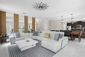 Champions Gate Oasis: Private Pool & Arcade Fun! 6 Bedroom Villa by Re