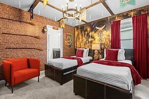 Champions Gate Oasis: Private Pool & Arcade Fun! 6 Bedroom Villa by Re