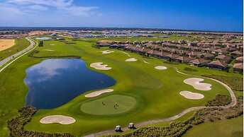 Champions Gate Oasis: Private Pool & Arcade Fun! 6 Bedroom Villa by Re