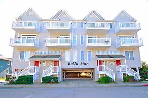 Bella Mar C 4 Bedroom Townhouse by RedAwning